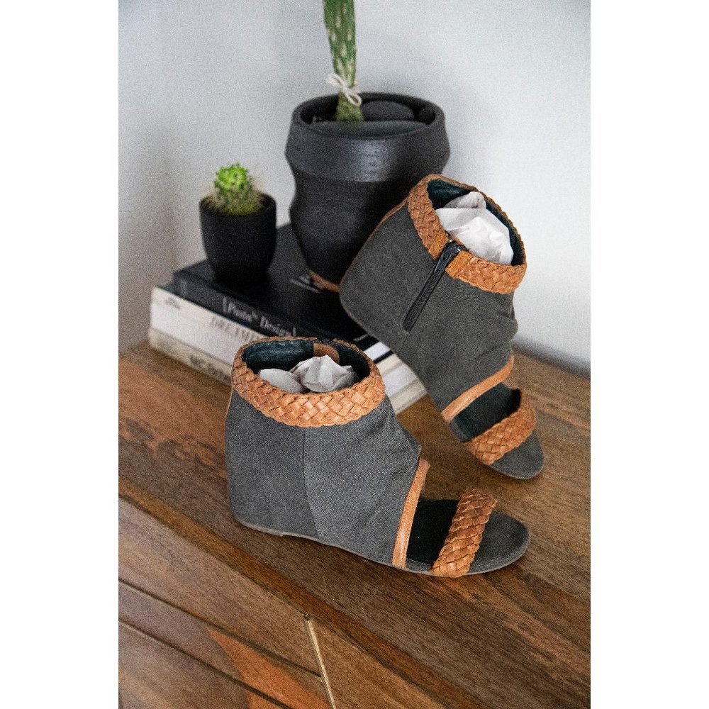 Vintage Wedge